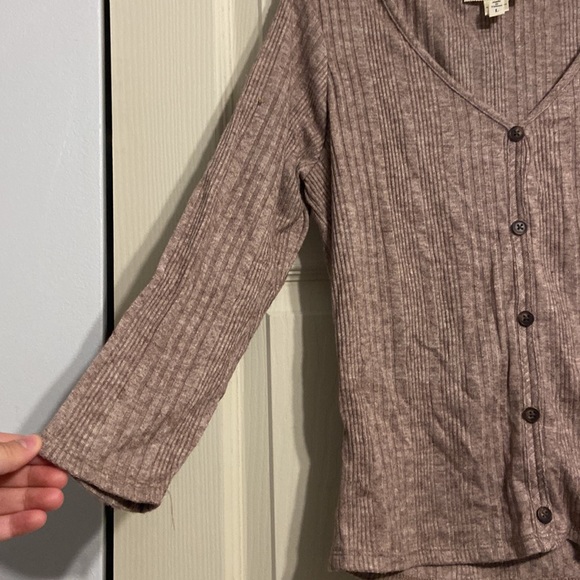 Buttoned Half Sleeve Shirt - Picture 4 of 5